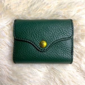 Nwt Fossil Heritage wallet in Pine Green